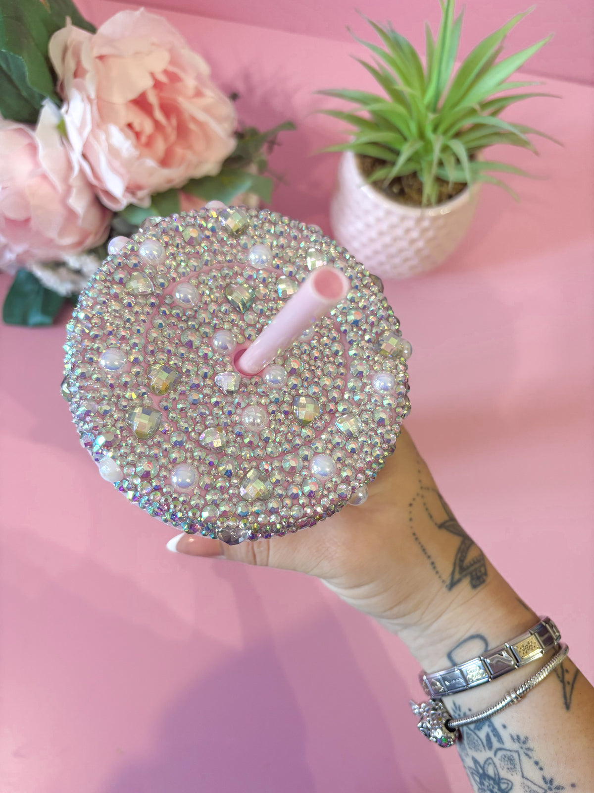 Holographic Doodle Hearts 24oz Cold Cup
